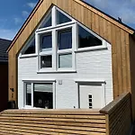Barnevennlig Feriehus Ved Sjoen